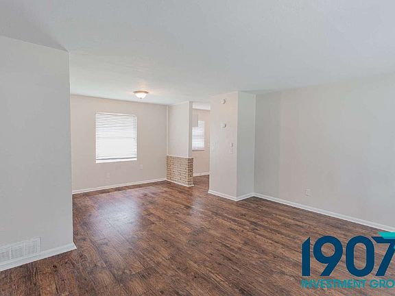 3rd image of 1832 Brighton Ave
