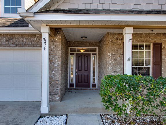 4th image of 134 Crab Apple Ave