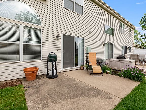 4th image of 1691 Lexington Dr