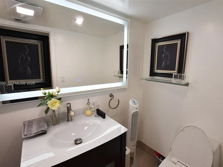 540 Brickell Key Dr #1025 — Photo 7