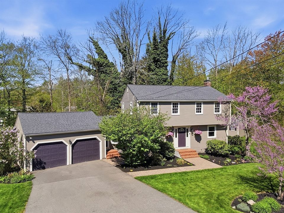 1st image of 33 Whittier Dr