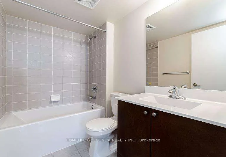 151 Village Green Sq #2402 — Photo 5