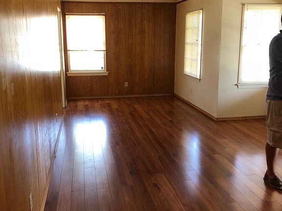 5th image of 231 Blackshear Ave
