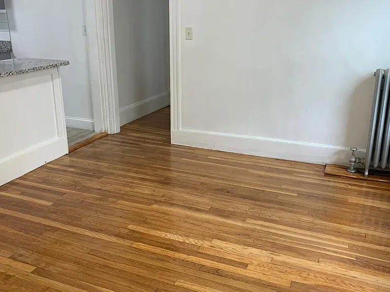 529 Pleasant St #B — Photo 11
