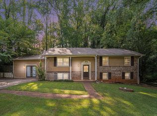 1145 Woodleigh Rd SW, Marietta, GA 30008