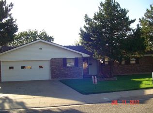 122 Armstrong Ave, Dumas, TX 79029
