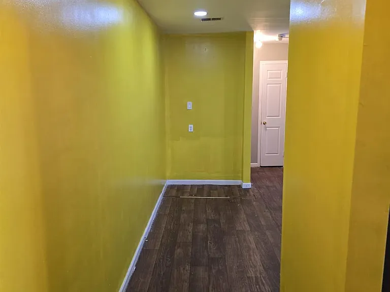 520 Kennedy Dr #520 — Photo 2