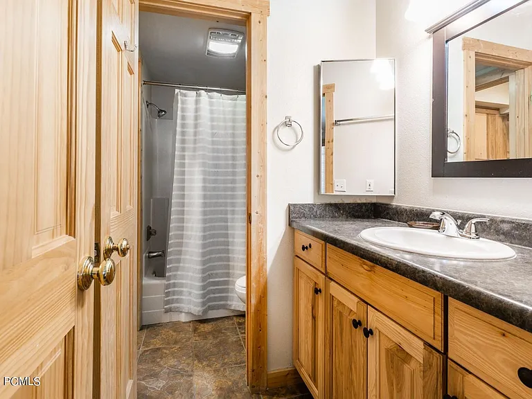 2025 Canyons Resort Dr #G8 — Photo 16