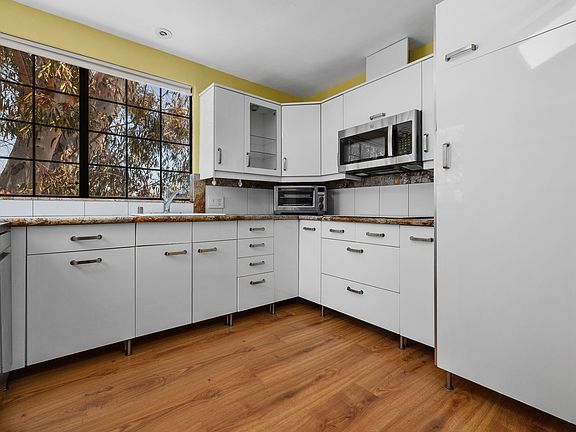 2nd image of 2913 Union St #1/2