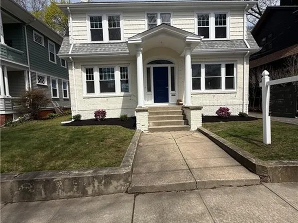 104 Woodbine St, Providence, RI 02906