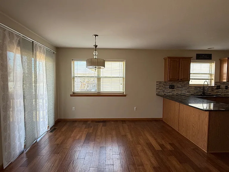 934 Tiara Dr NE — Photo 6