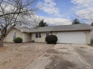 3355 W Seminole St, Springfield, MO 65807