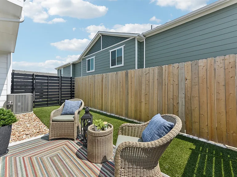 9304 Felix Sparke Dr — Photo 38