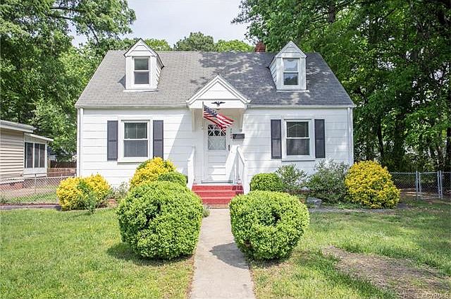 1st image of 3004 Briar Ln