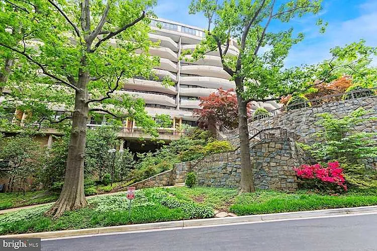 4200 Massachusetts Ave NW #601 — Photo 1