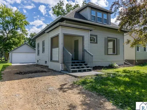 608 7th Ave SE, Waseca, MN 56093