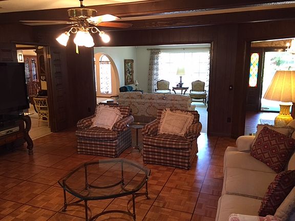 4th image of 2916 Middlesex Dr
