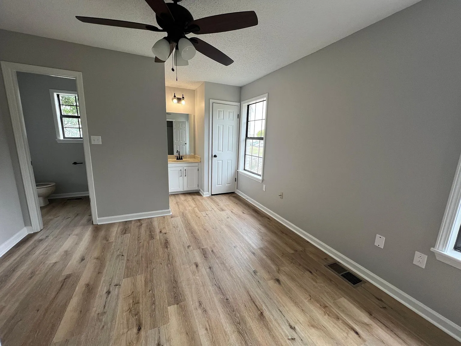 3020 Davis Dr — Photo 4