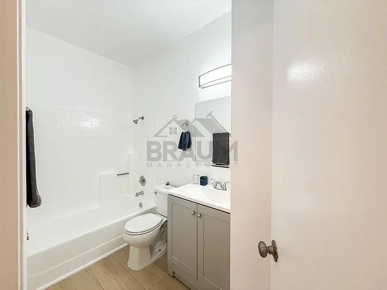 11459 COLLINS ST. — Photo 25