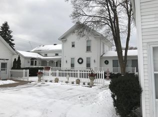 315 5th St, Manistee, MI 49660