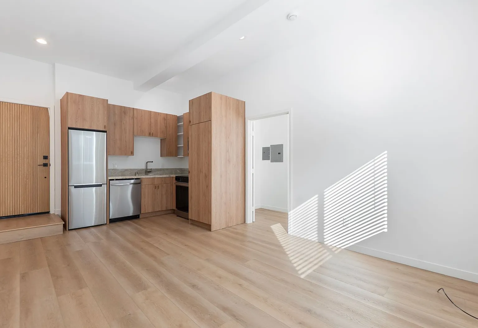 1105 N. Coast Highway | Sand Castle Apartments — Photo 4