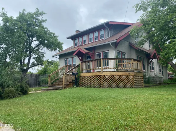 416 4th St SW, Jamestown, ND 58401