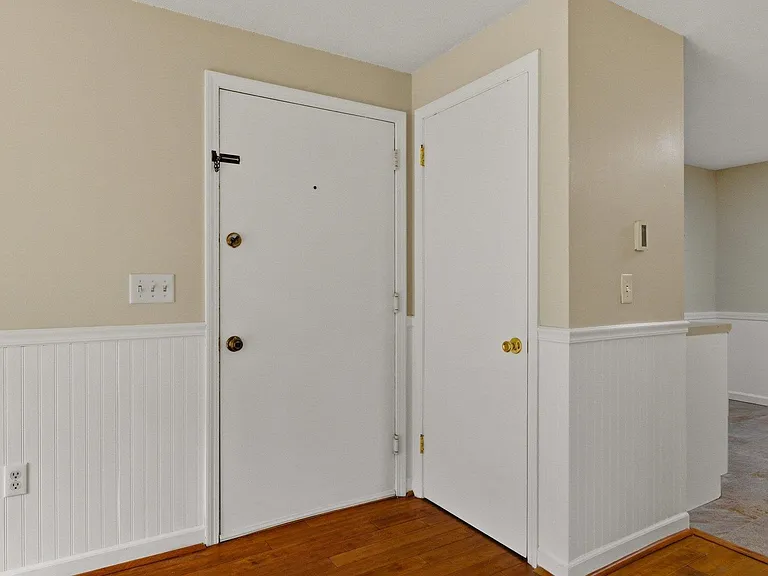 559 Sagamore Ave #15 — Photo 20