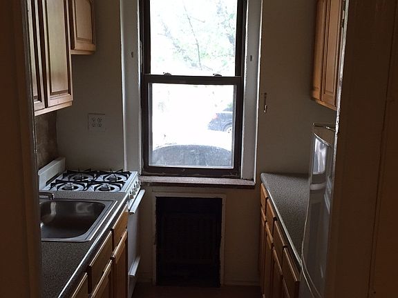 3rd image of 4129 41st St APT 1A