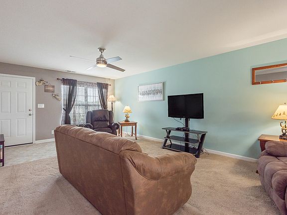 5th image of 9410 Highbrooke Ln