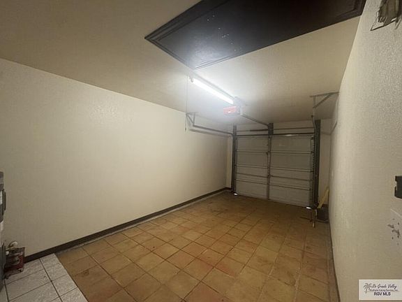 2nd image of 3555 Villa Del Rey Blvd