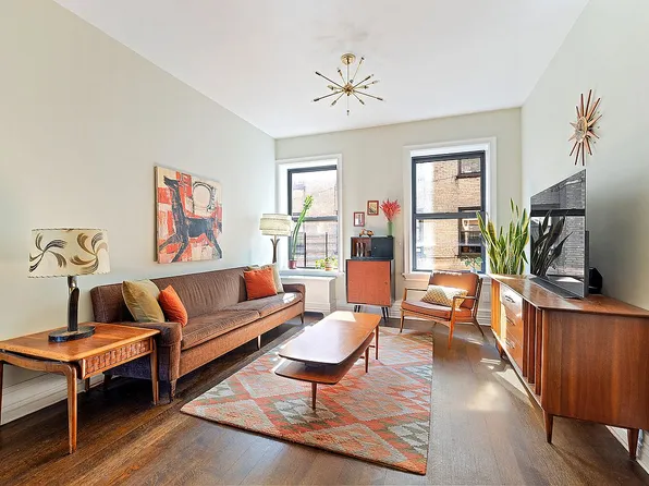 255 Eastern Pkwy APT E8, Brooklyn, NY 11238