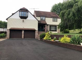 10 Skytop Rd, Wantage, NJ 07461