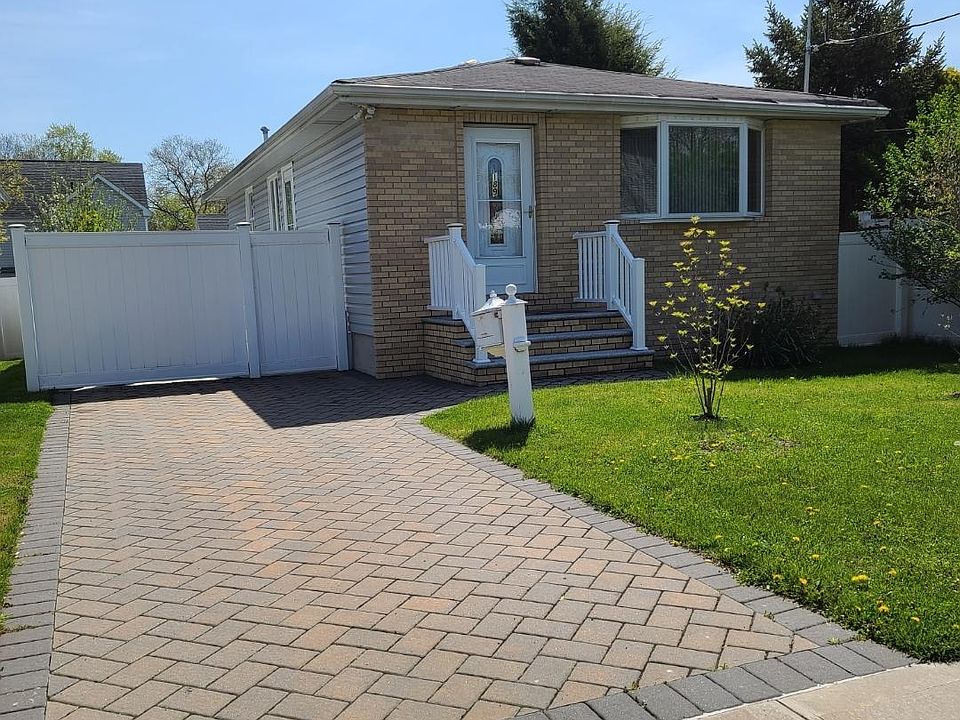 1st image of 189 Muller Ave