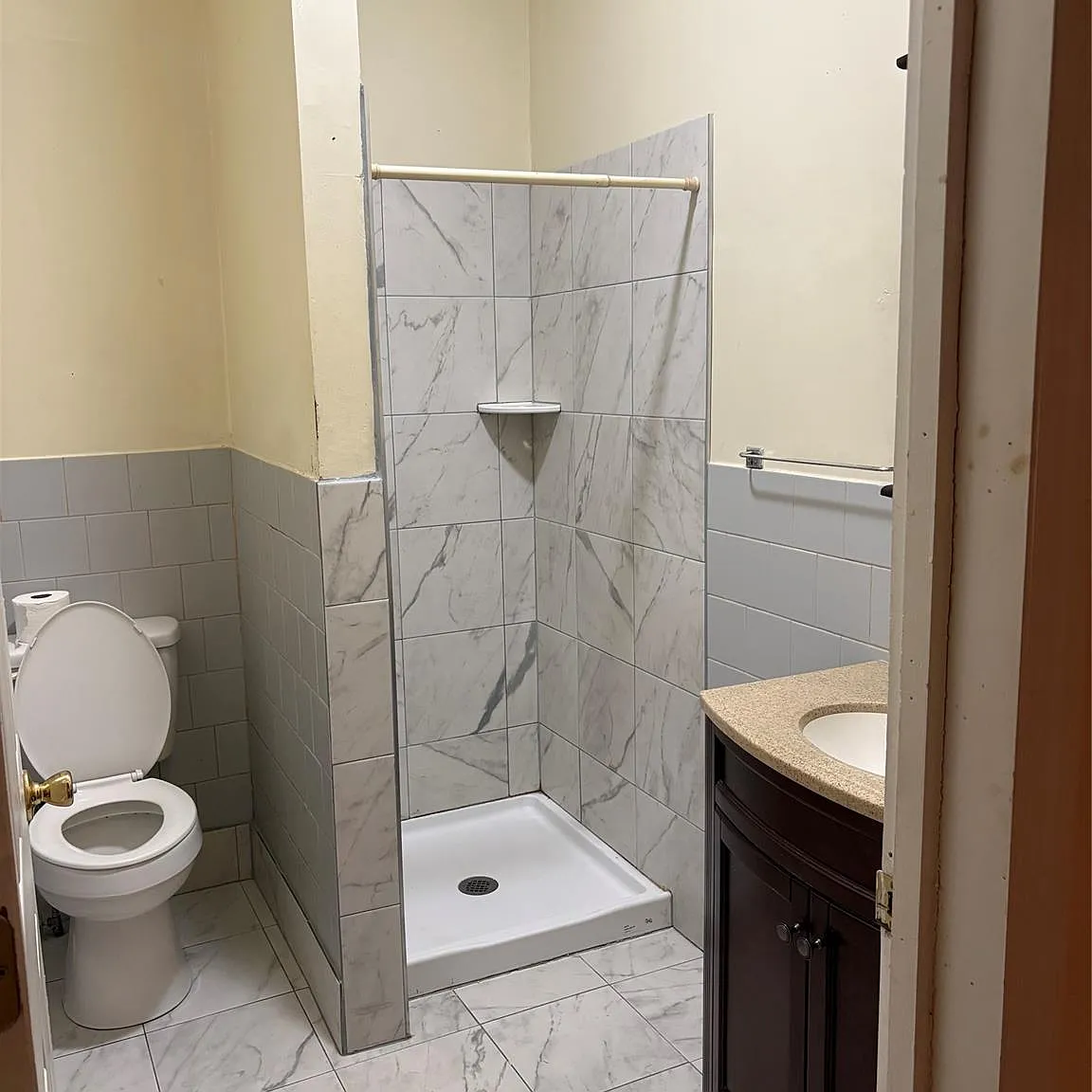 1 bed, 1.5 bath, $1,400 — Photo 4