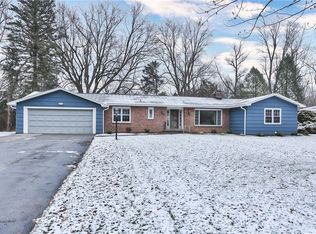 50 Landsdowne Ln, Rochester, NY 14618