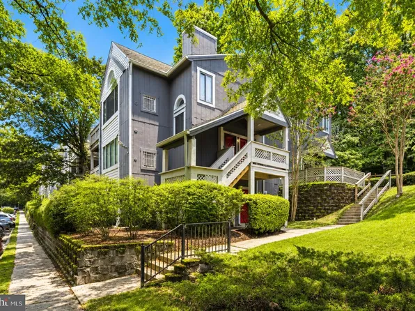 936 Windbrooke Dr, Gaithersburg, MD 20879