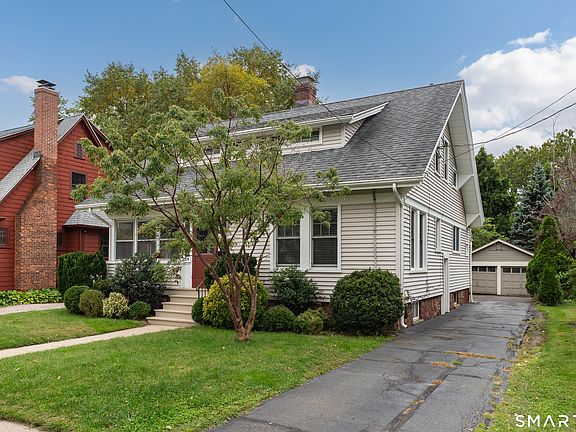 3rd image of 64 Francis Street