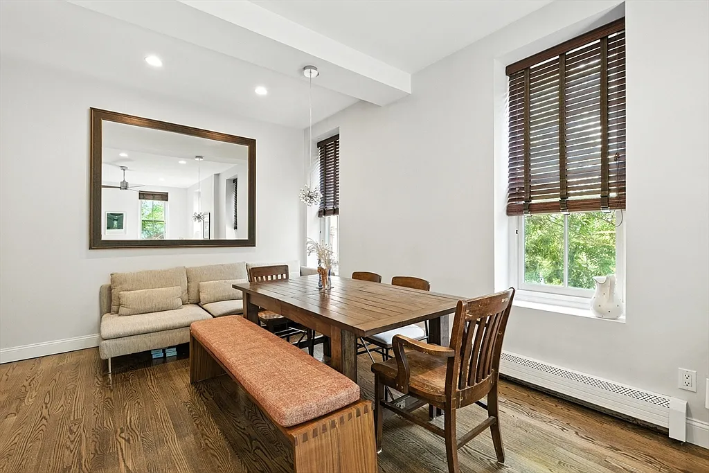 2 bed, 1.0 bath, 800 sqft, $4,250 — Photo 4
