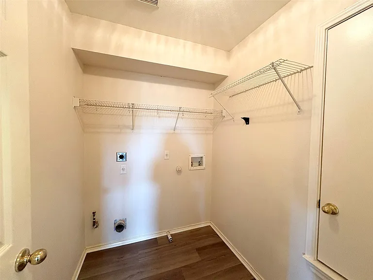 800 Bull Creek Pkwy — Photo 28