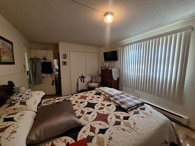 2406 Hill Ave — Photo 10