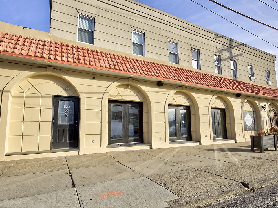 1st image of 210 New York Ave APT 2