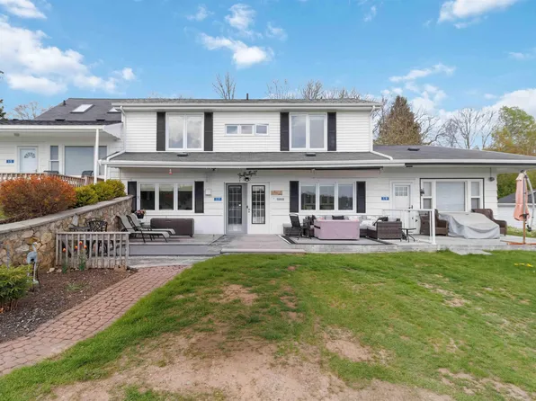 17 Secret Cove Rd, Chester, NS B0J 1J0