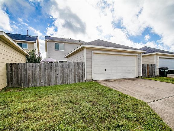 3rd image of 20535 Patriot Park Ln