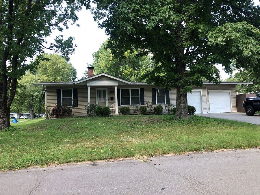 1st image of 875 Rogers Ln