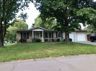 875 Rogers Ln, Florissant, MO 63033