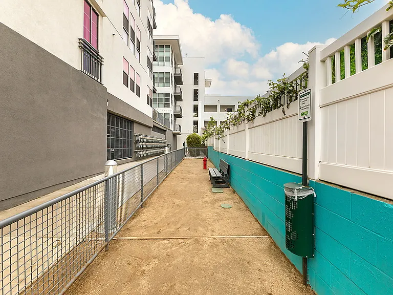 The Stuart at Sierra Madre Villa — Photo 39