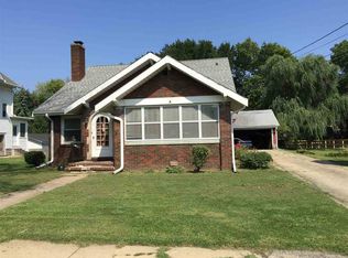 410 W Wall St, Morrison, IL 61270