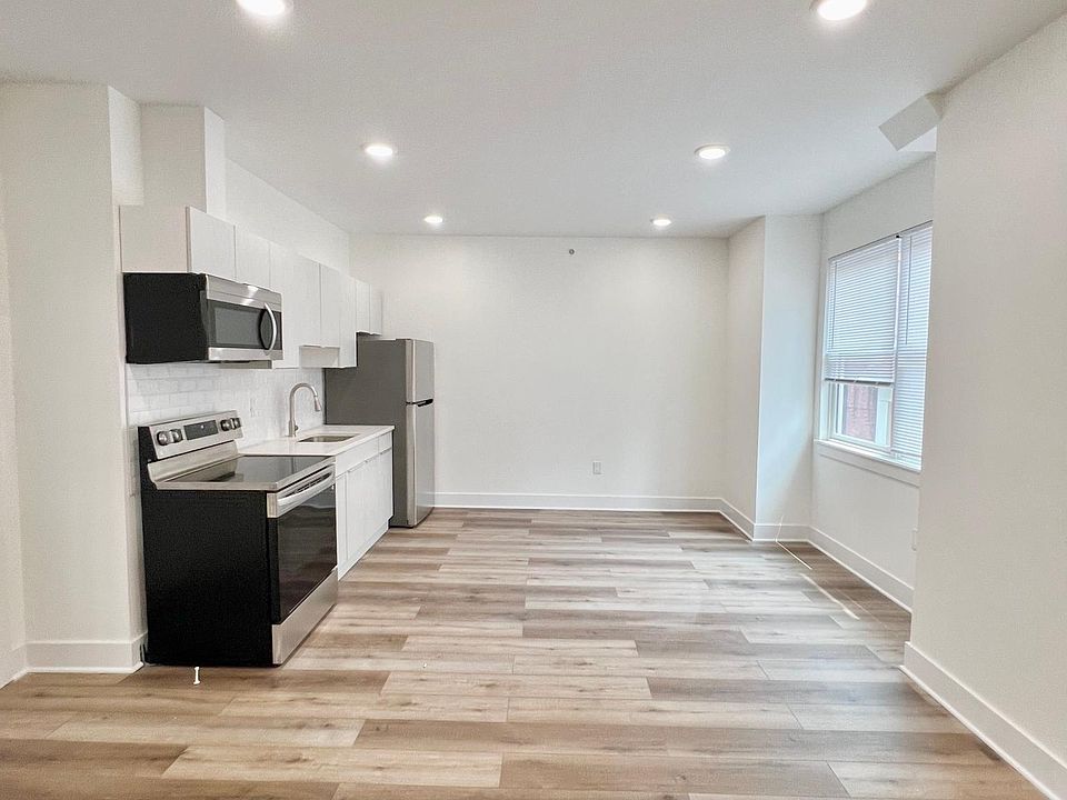 1st image of 4148 Parkside Ave #401