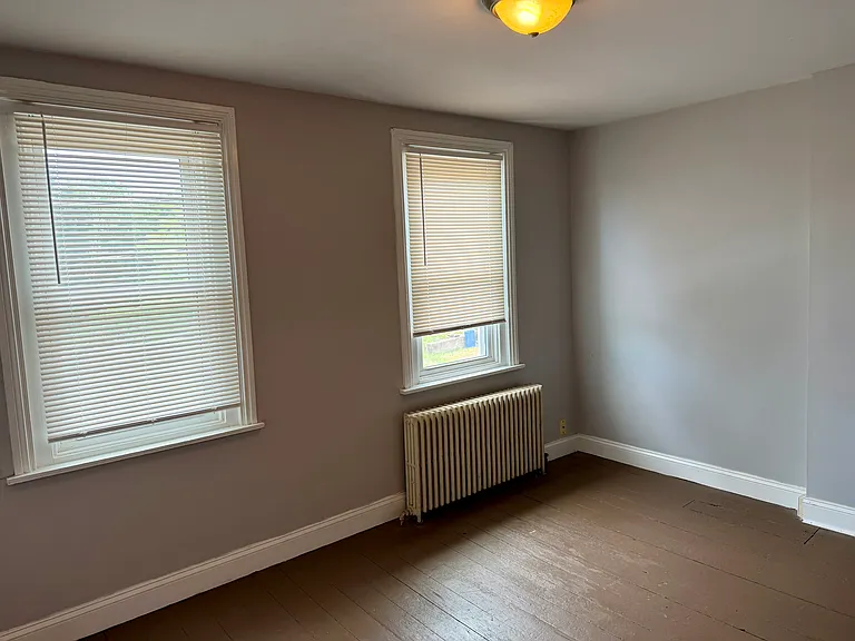 219 Chestnut St — Photo 8