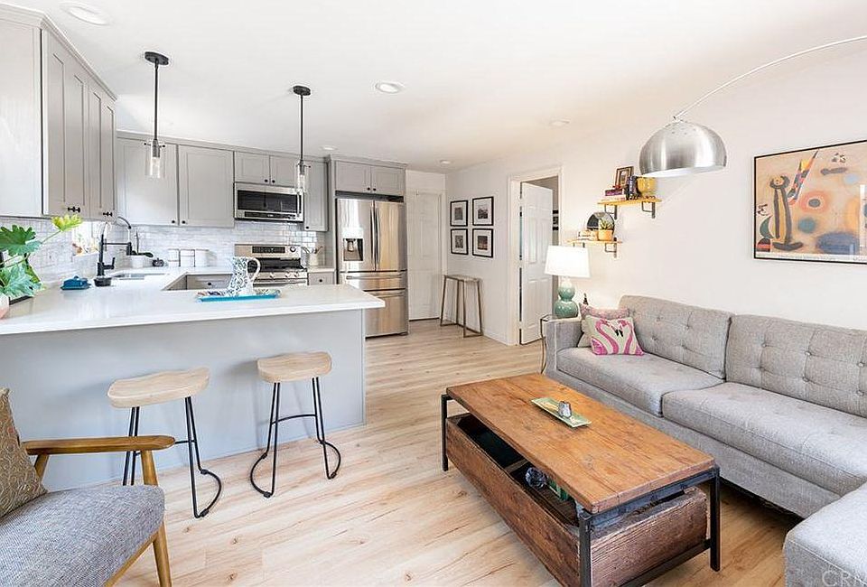 Living space and kitchen